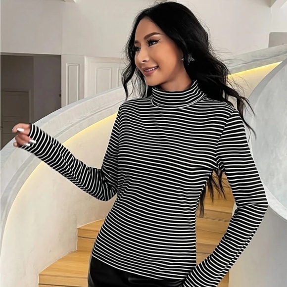 SHEIN Frenchy Striped Print High Neck Top in Black/White - Picture 3 of 6